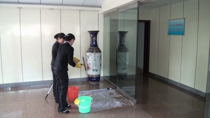 河南圆方物业保洁培训视频--擦玻璃